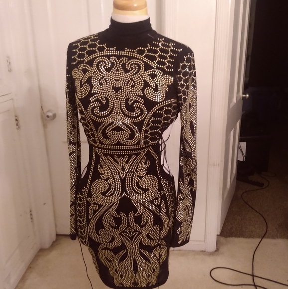 Dresses & Skirts - Dress